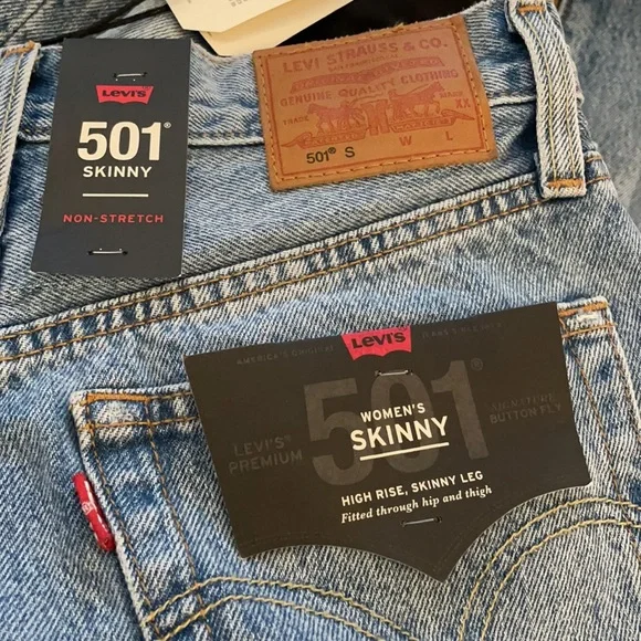 Previously loved Levi’s 502 skinny high rise skinny leg jeans - Picture 6 of 10